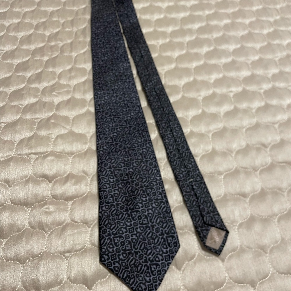 Christian Dior Tie 100% Silk Made In Usa Woven In Italy Wpl 125 Black and Grey